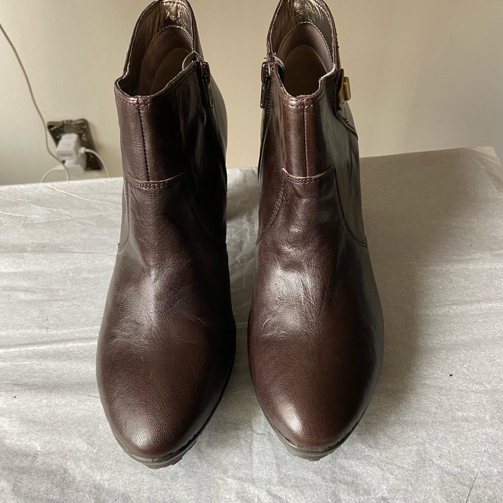 Easy Spirit Kassandra Women’s Ankle Boots